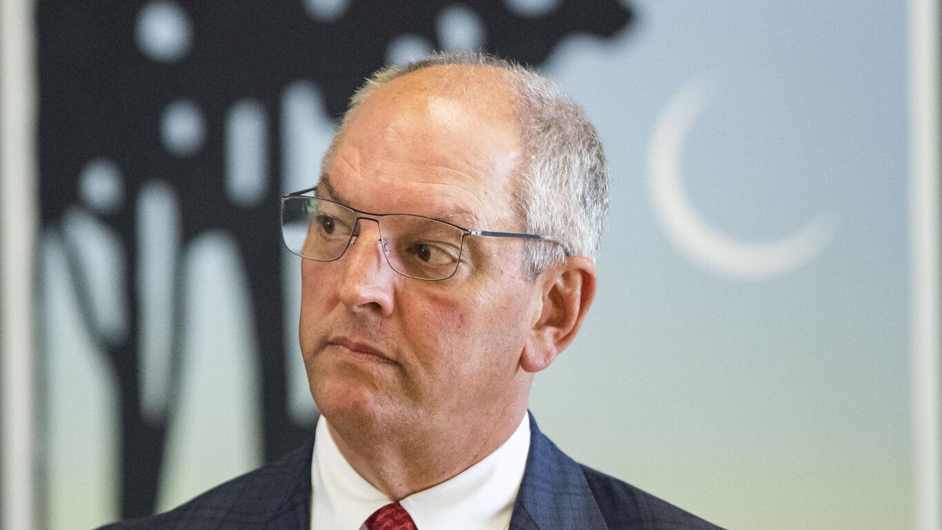 John Bel Edwards talks bipartisanship with Asa Hutchinson in Arkansas